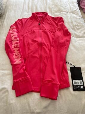 DISNEY X LULULEMON DEFINE JACKET NULU~LIP GLOSS~PINK~SZ 6 NWT
